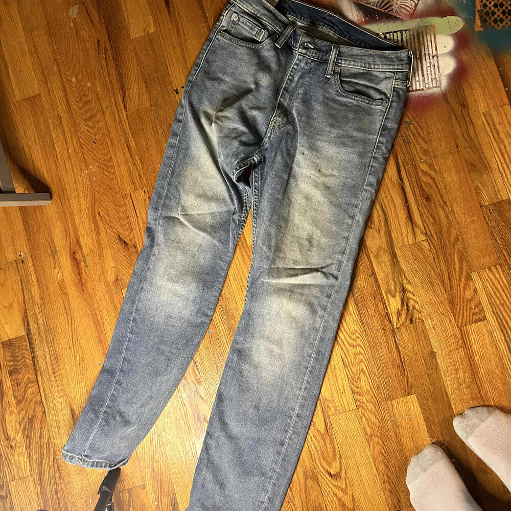 Classic Men's Denim Levis 513 Jeans - The Perfect Look